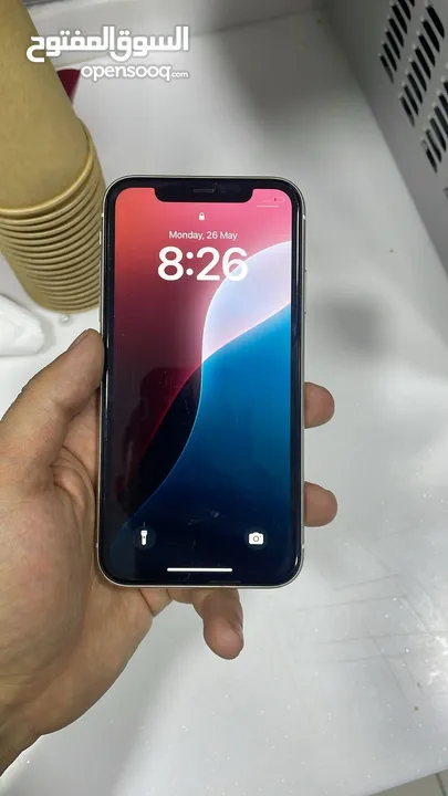 iPhone 11  128gb 90bh  مخزن مكسور باك ما باثر مش مفتوح ولا مغير في اشي