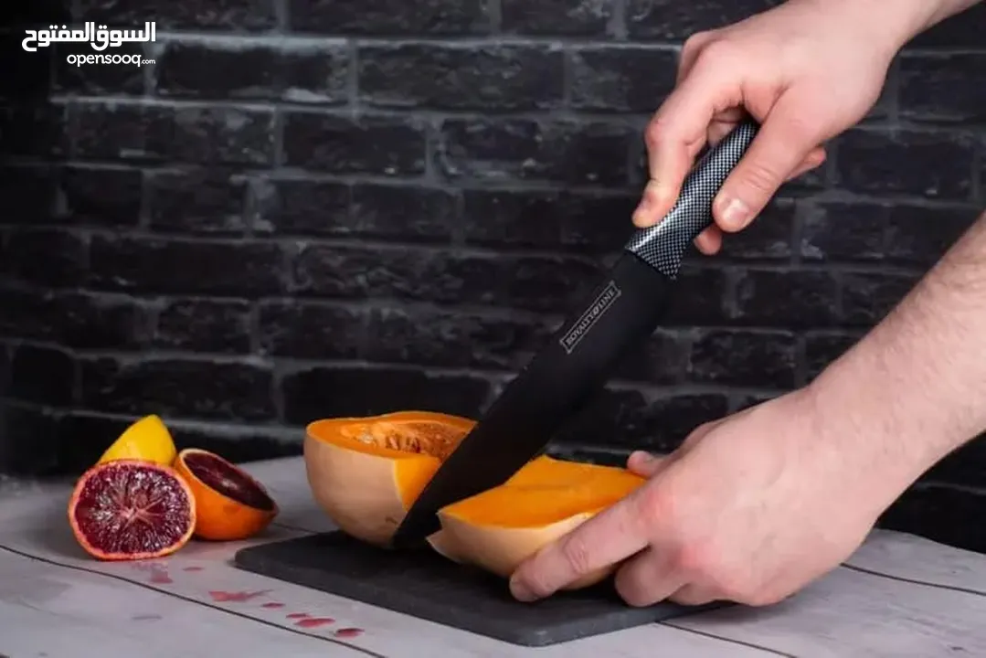 طقم سكاكين  اروبي اوروبي حديث الصنع. مع مجموعة سكاكين رويالتي لاين، ستحصل على الكثير من الراحه