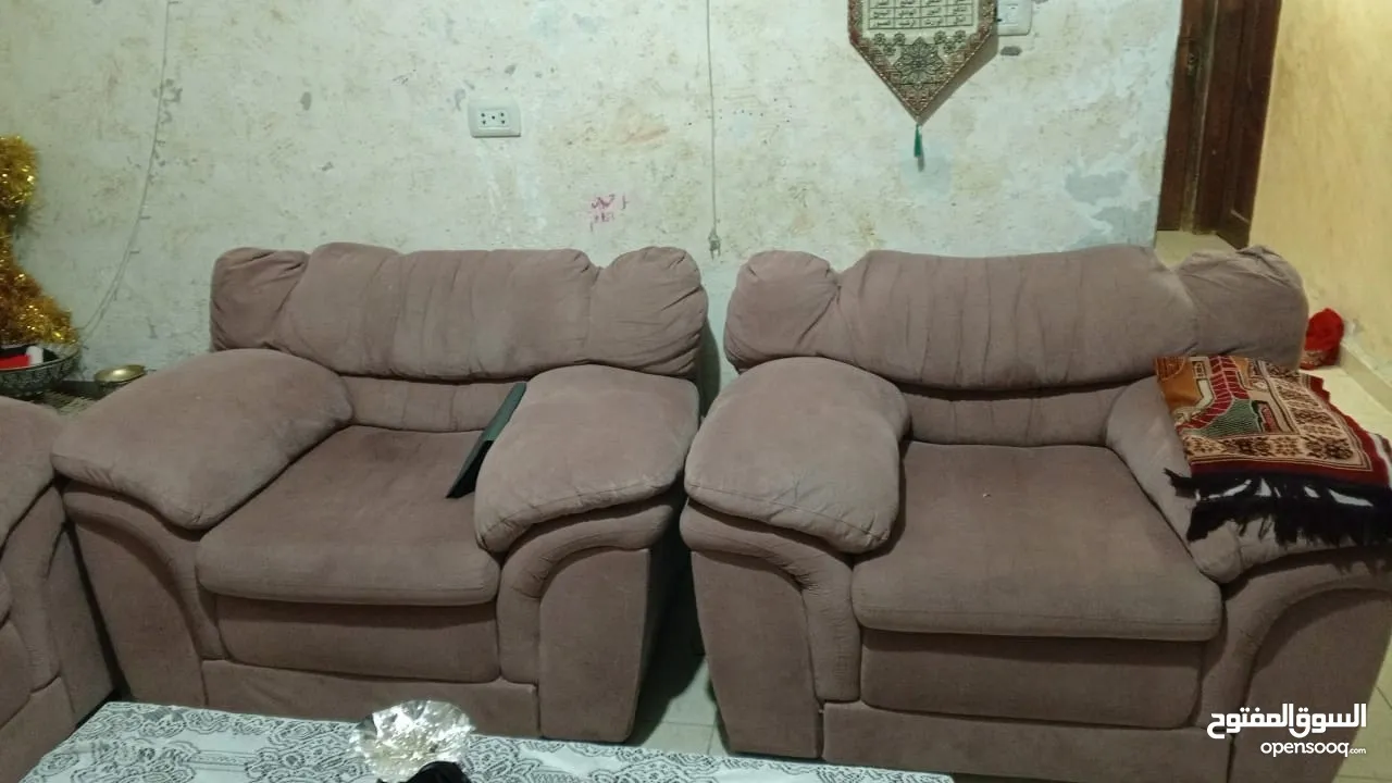 أطقم كنب بحال الوكاله