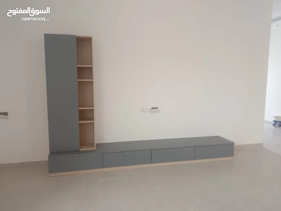 طاولة تلفزيون جديدة للبيع New TV Unit