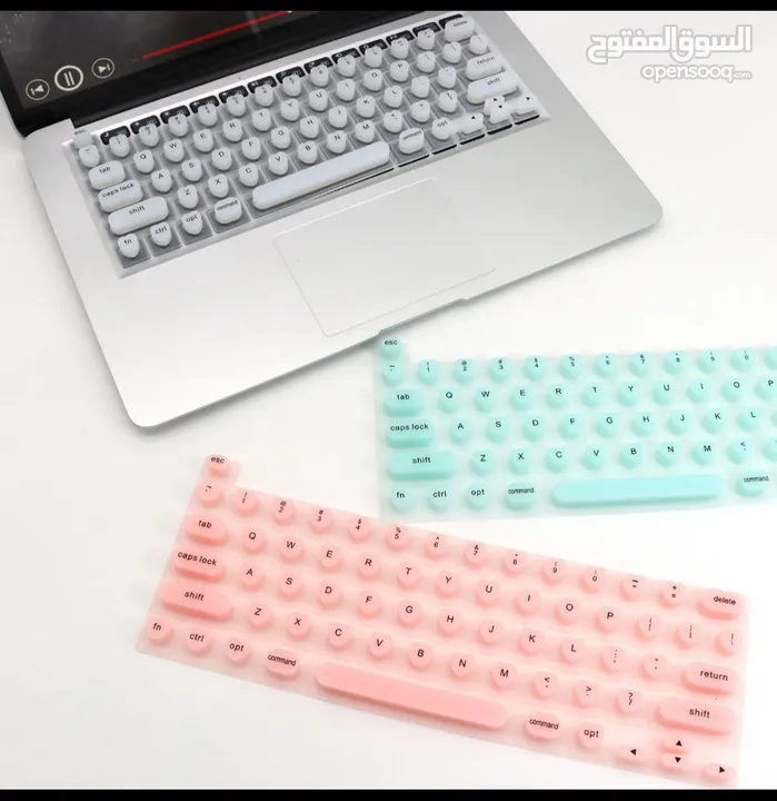 الحفاظ على أظافرك الطويلة مريحة أثناء الكتابة  KEEPING LONG NAILS TYPING COMFORTABL