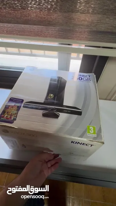 مستعمل بحالة جيدة جداً مع CD لأ توجد فيه اي مشاكل سبب البيع شراء منتج جديد مع أيادي X BOX 360 Kinect
