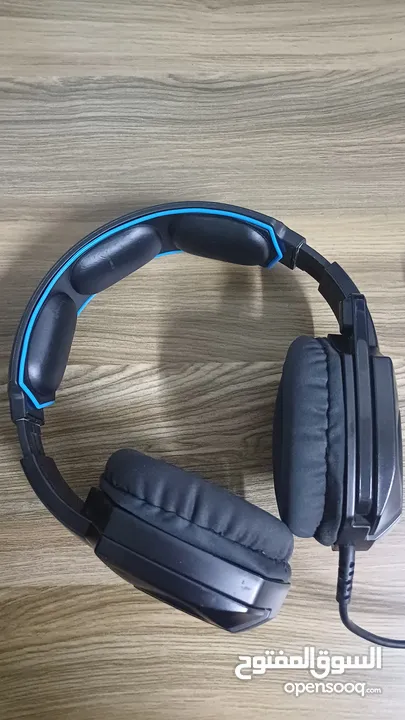 سماعة sadesR9 gaming headset7.1USB محيطيه و حالة السماعة ممتاز تستخدم للإجتماعات و الميكرفون ممتاز
