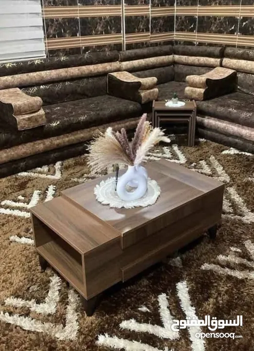 طاولات وسط مع سيرفس