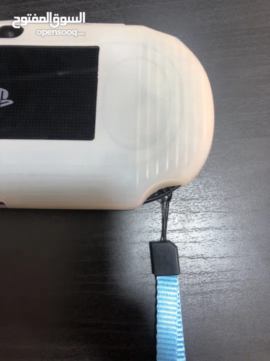 Ps vita 2000 in black colour