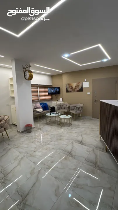 صالون نسائي مكون من طابقين كوتيج مساحته 120 متر