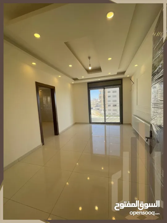 شقة طابق اول للبيع في تلاع العلي بالقرب من اسواق السلطان مساحة 165م