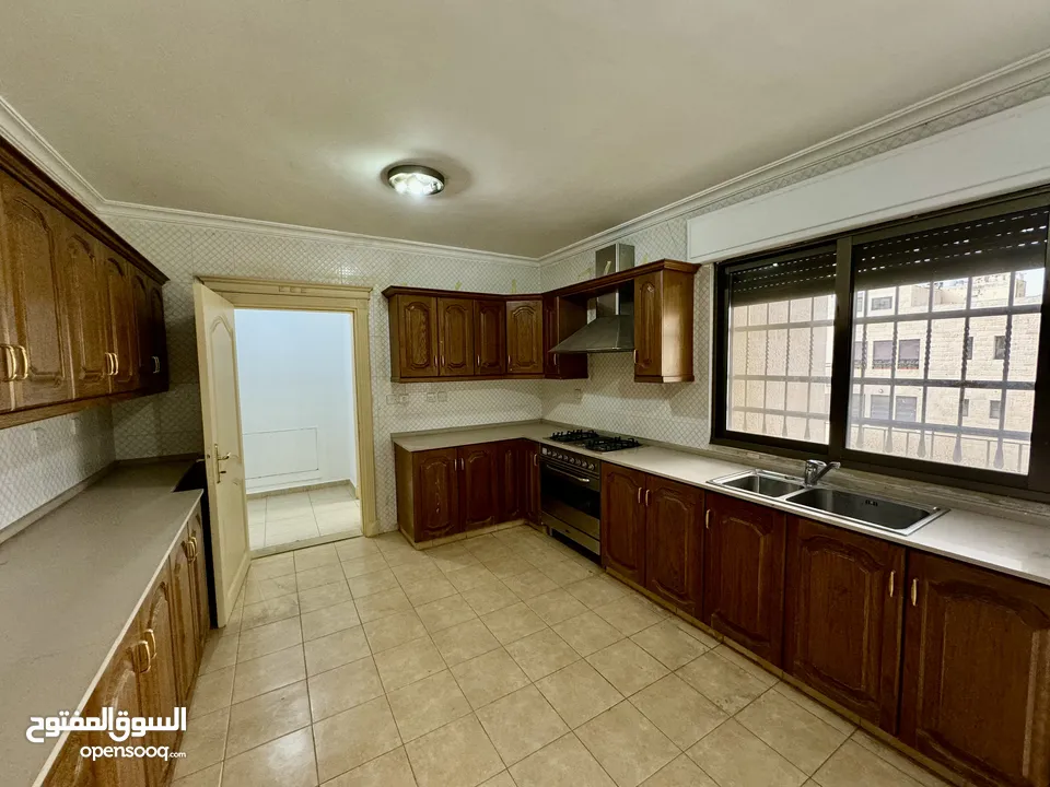 Luxury Unfurnished Apt for Rent in Sweifieh – Near Avenue Mall and St. Regis Hotel