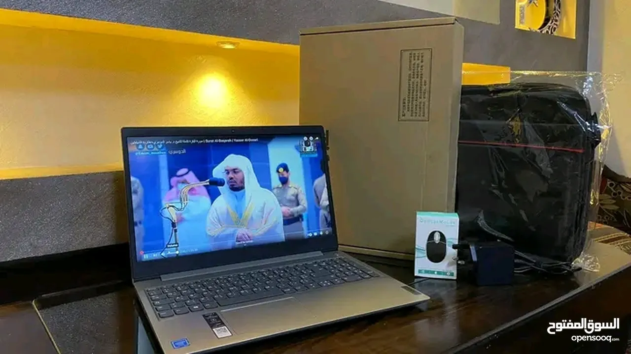 لاب توب جديد بالكرتونه