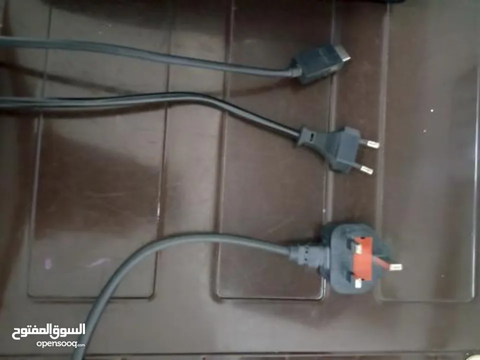 جهاز اكس بوكس ون مستعمل نظيف جدا للبيع قابل للتفاوض للجادين فقط البيع وجها لوجه