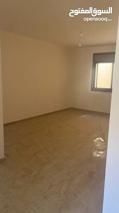 شقة لقطة في الطيرة قرب ادارة الحراسات
