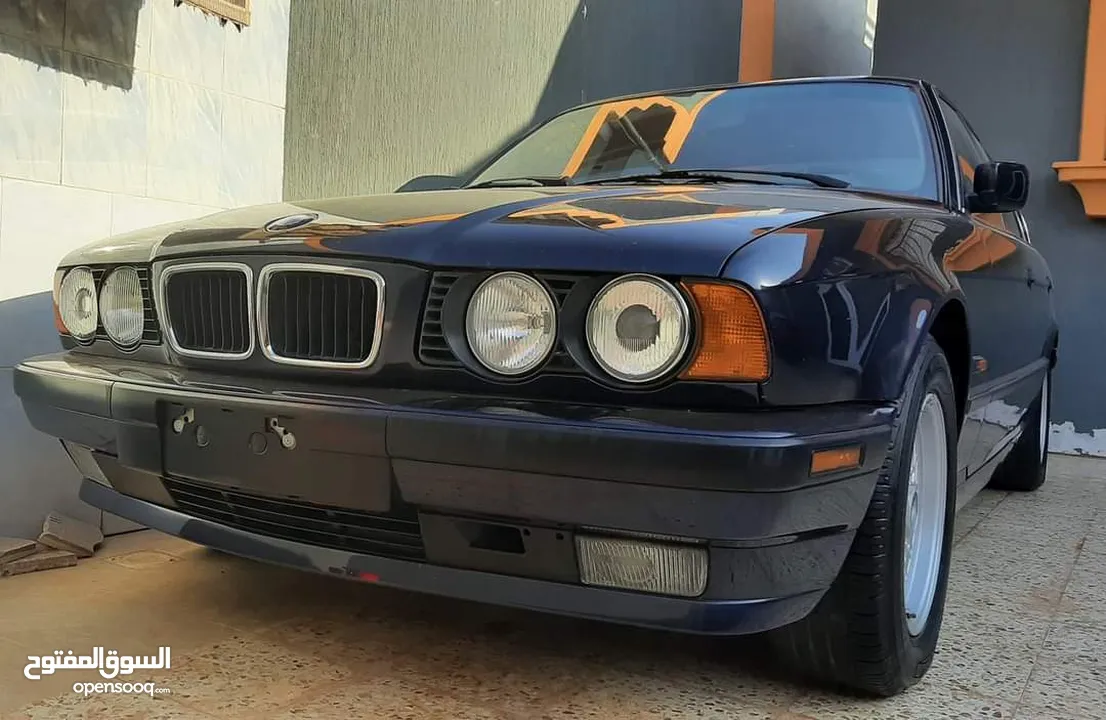 السلام عليكم   اللهم بارك  BMW _ E34 _ 525iA  الوارد امريكي دخول حديث فل في موديلها وتفرج ع الصور ال