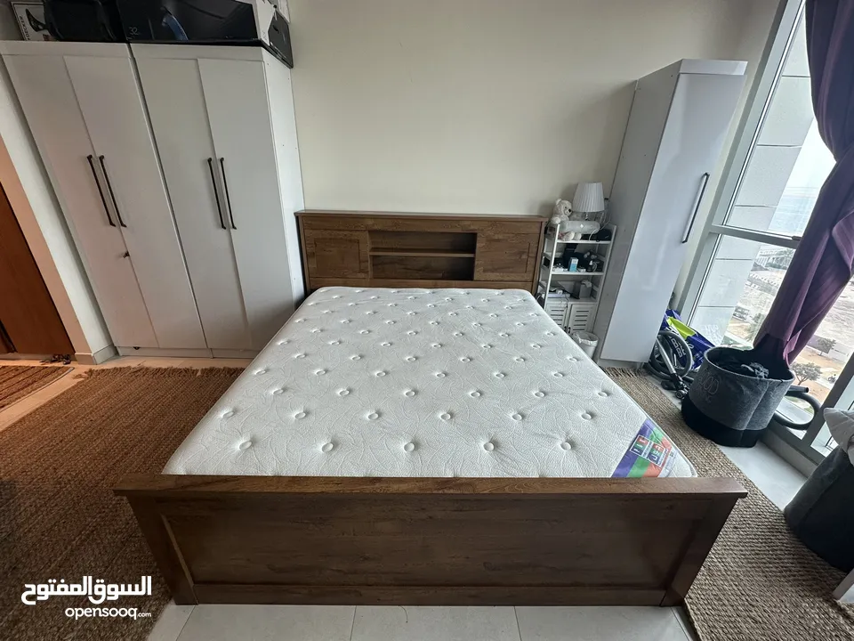 kind bed with mattress