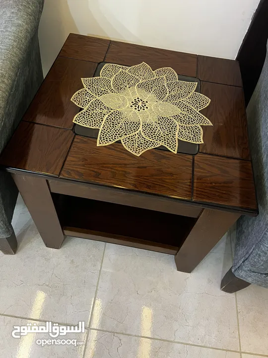 طاولات غرفة جلوس