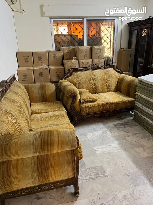 غرفه سفره واتنين طقم جلوس