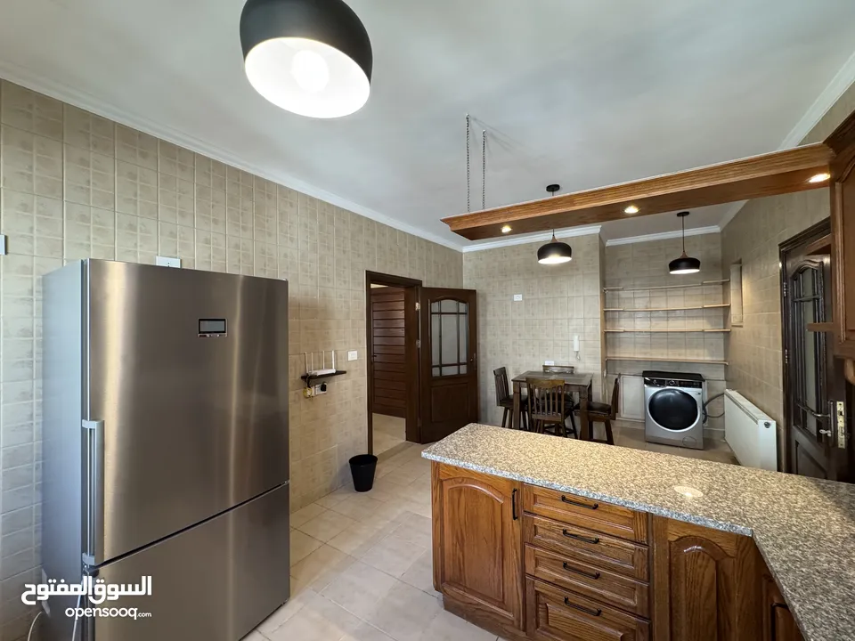 شقة 3 غرف نوم باطلالة رائعة في عبدون  ( Property 43136 )-175084200