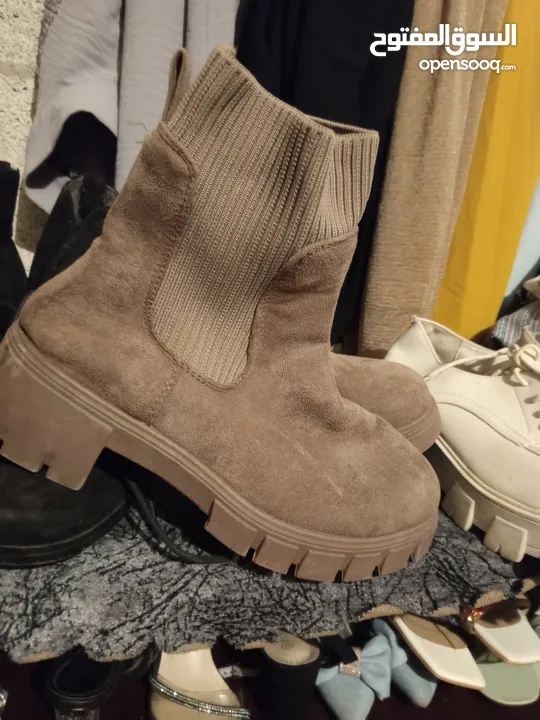 احذية اشكال الوان كلو مستعمل بحالة جديدة