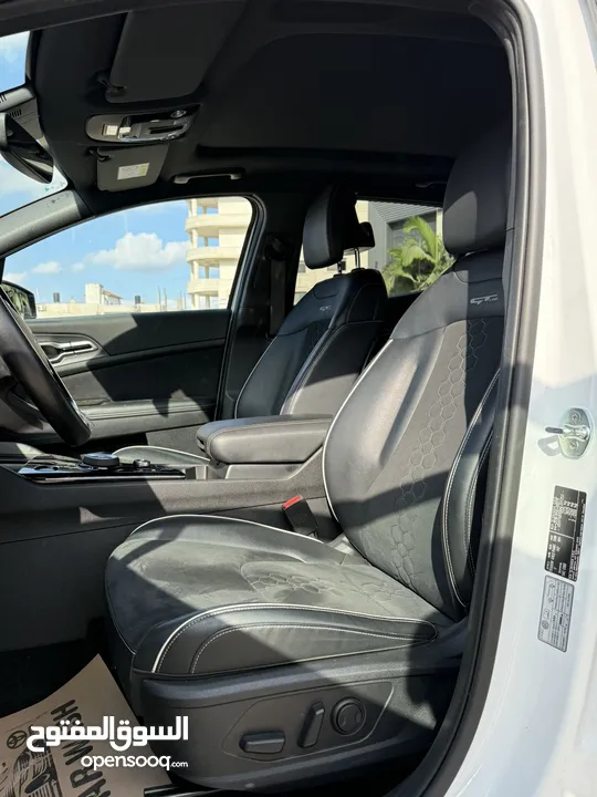 كيا سبورتاج GT Line ترخيص 2022 محرك 1600 هايبرد  جير أوتوماتيك 240 حصان