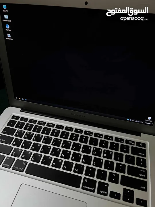 Macbook Air 2017مستعمل بحاله ممتازه ونظيف جدا عليه نظامين الماك و الويندوز