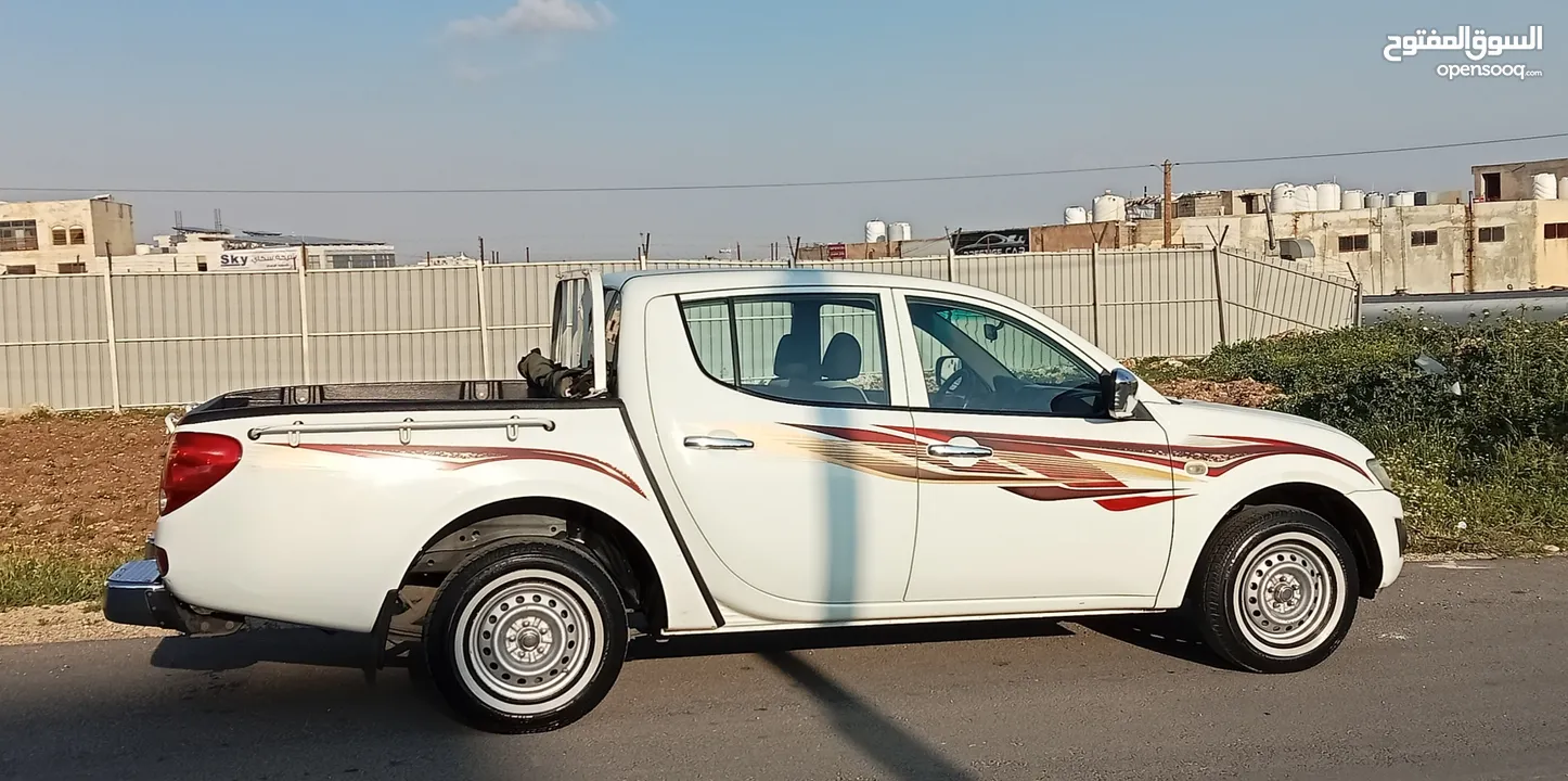 ميتسوبيشي L200 موديل 2015