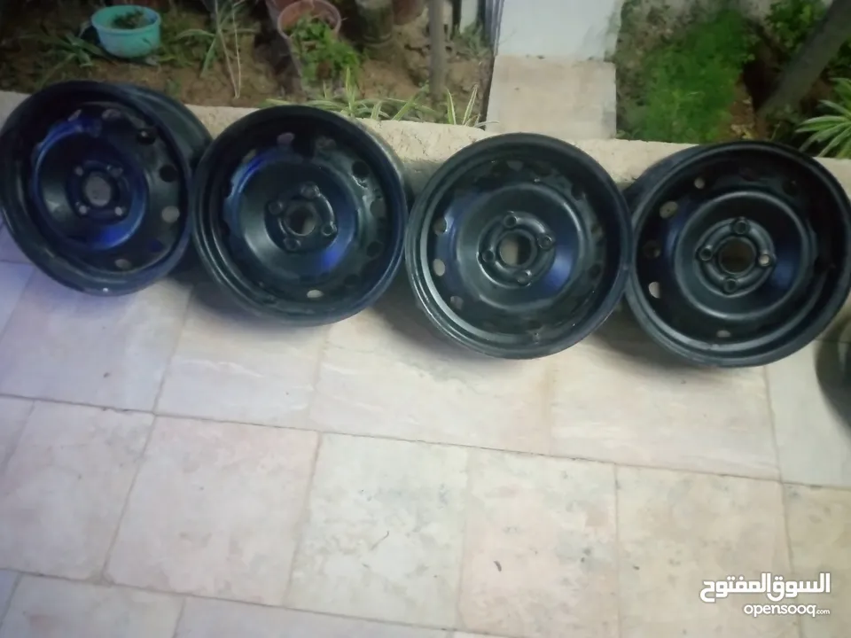 طقم جنط كيا بيكانتو قياس 14 مع طقم طاسات اصلية بدون كوشوك وطقم جنط بدون طاسات