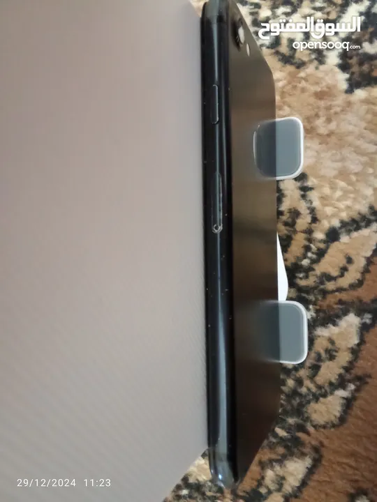 آيفون 7بحاله جيده