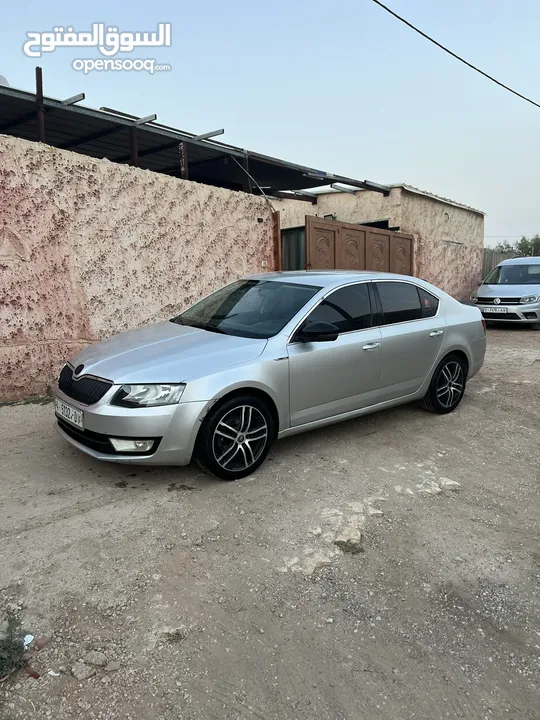 سكودا اوكتافيا 15 اصل مطور 1.6 جير عادي