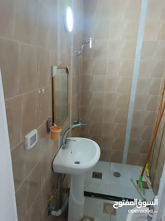 استديو مفروش طابق ثاني