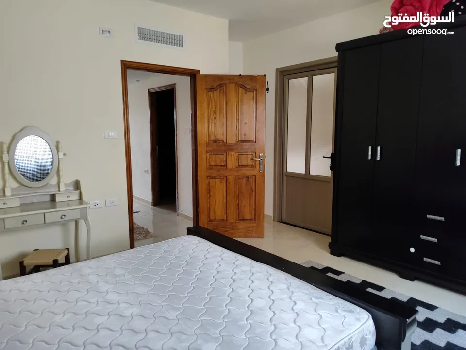 روف مفروش مع إطلالة مميزة للإيجار – بيتونيا / دوار الفواكه على الشارع الرئيسي