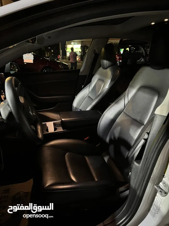 Tesla Model 3 Standard Plus / 2021