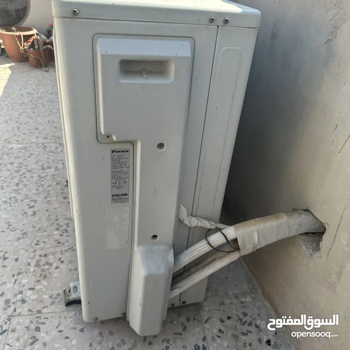 مكيف دايكن عدد 2 للبيع
