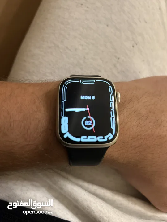 Apple watch series 8