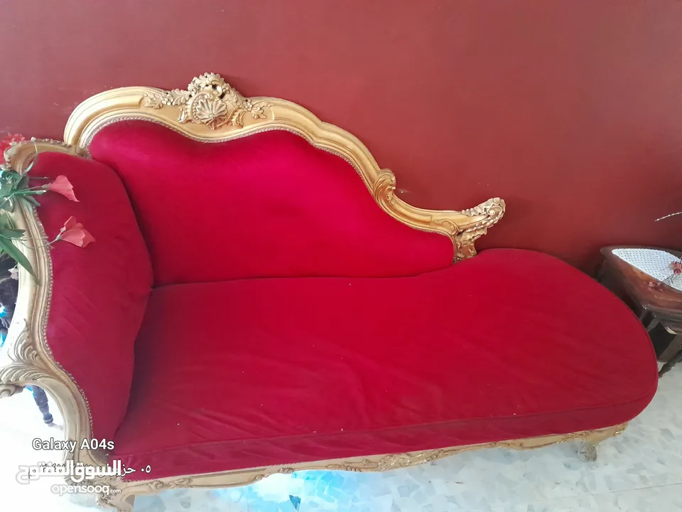 كنبه للبيع خشب لاتيه ملوكيه