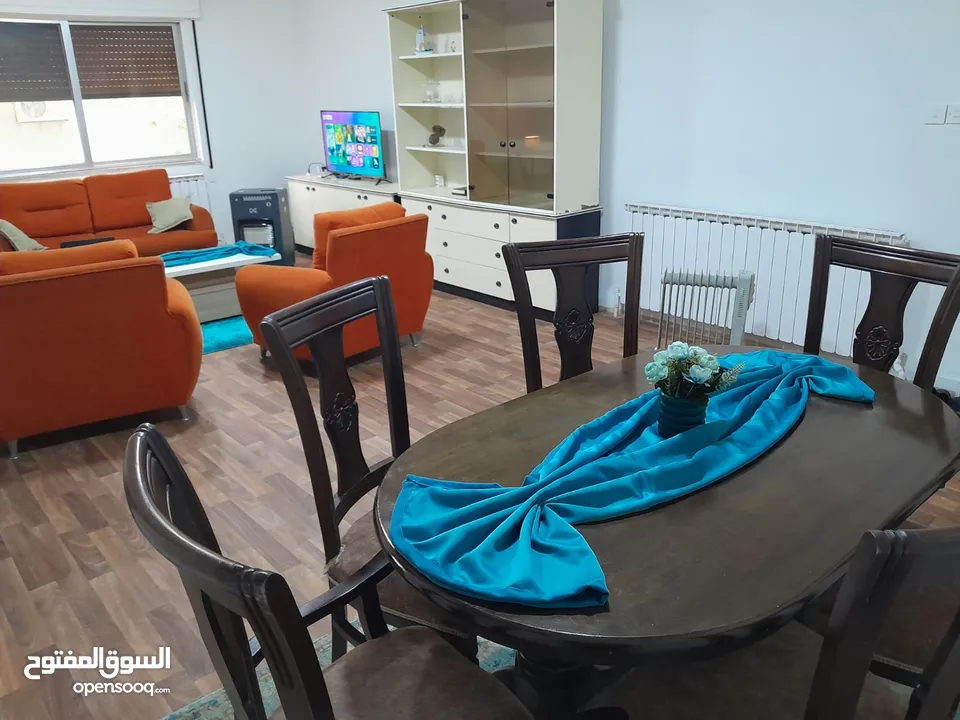 غرفة مستقلة للإيجار في شقة مفروشة مشتركة مع شخص In Gardens Str. area, go down for English