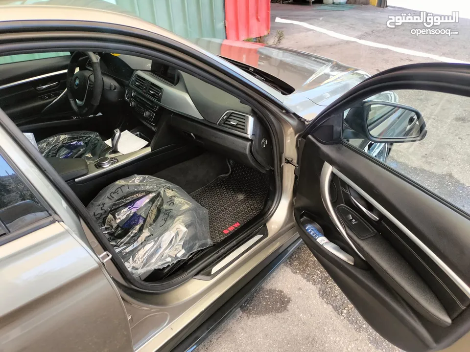 للبيع bmw 330i مميزة كليا