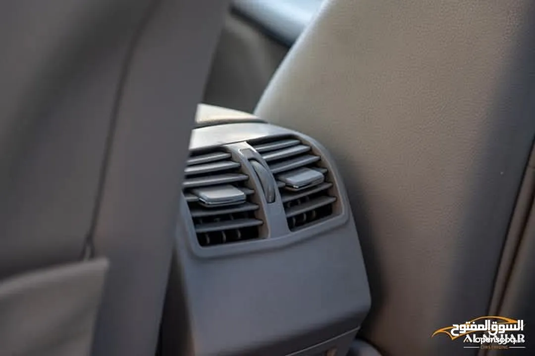 Mercedes E200 Avantgarde Amg kit 2015  السيارة وارد و بحالة الوكالة