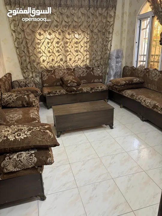 بيت عائله كبير للاجار الشهري