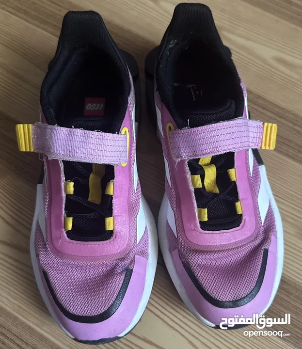 Adidas lego shoes size 36  حذاء من نوع اديداس ليفو النمرة 36
