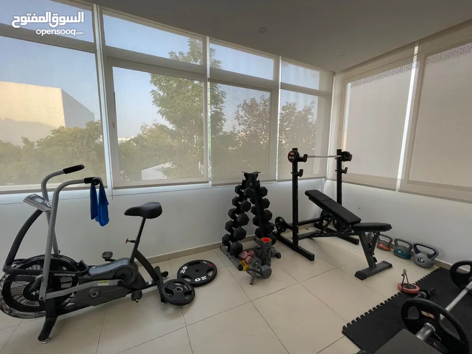 villa in almouj muscat for sale ...ویلا للبیع فی الموج مسقط