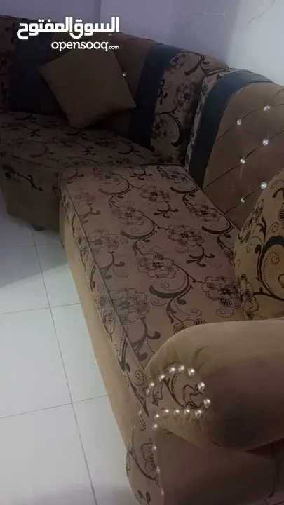 طقم كنب كورنر مستعمل بحاله جيده للبيع