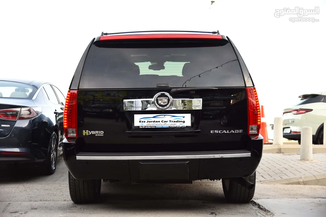 كاديلك سكاليد بلاتينيوم هايبرد بحالة ممتازة Cadillac Escalade Hybrid 2008