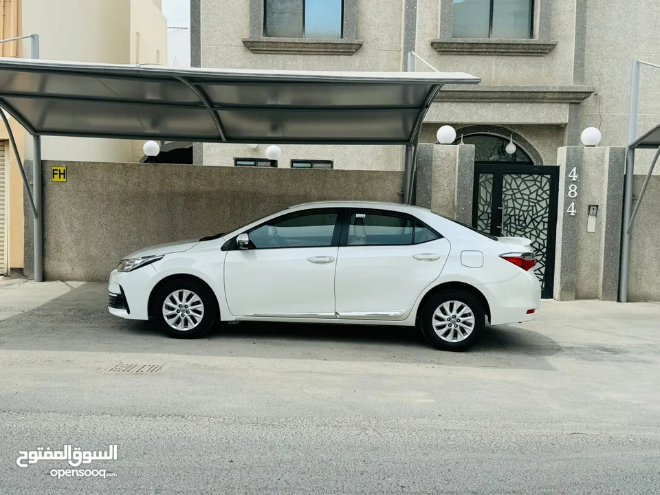 TOYOTA COROLLA 2.0 XLI  MODEL 2019 SINGLE OWNERSHIP, ZERO ACCIDENT  FAMILY USED CAR FOR SALE