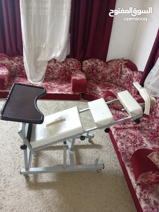 جهاز للوقوف للاطفال الذين يعانون من شلل دماغي جهاز بحال الوكاله استعمال بسيط كل اغراضه معه