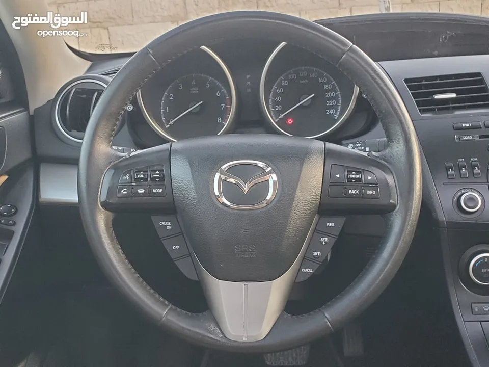 مازدا 3 زوووم موديل 2013 فل كامل مع الفتحه بأعلى صنف ومواصفات من فئتها  MAZDA 3 ZOOM MODEL 2013