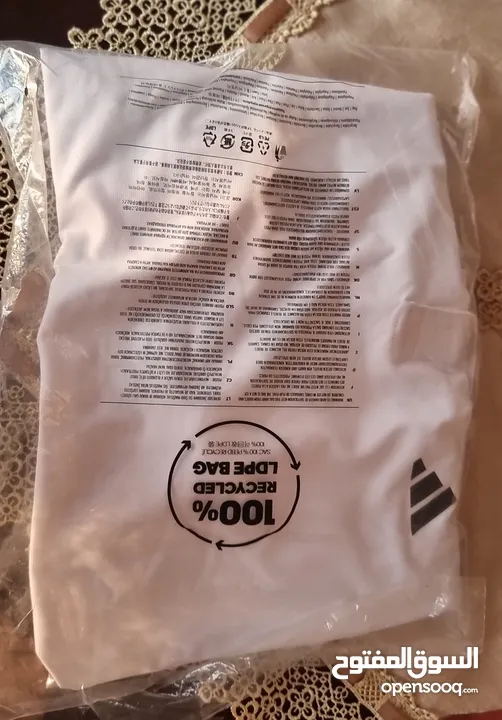 White T-shirt Adidas (polo) تيشيرت أبيض أديداس أصلي