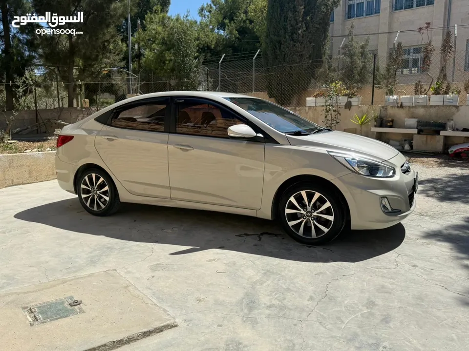 اكسنت 2017 ماتور 1600 بنزين اتوماتيك 4 غياااااار ماشية 40 ألف