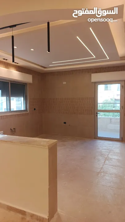 شقة مساحة 220م مميزة جداً للبيع طابقية كل طابق شقة / اسكان المهندسين مقابل منطقة حي الصحابة