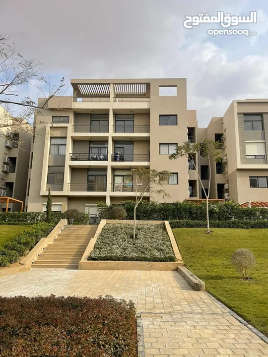 بالتقسيط على 8 سنين شقة بروف 121م مميزة  بكمبوند فيفث سكوير المراسم التجمع fifth square marasem