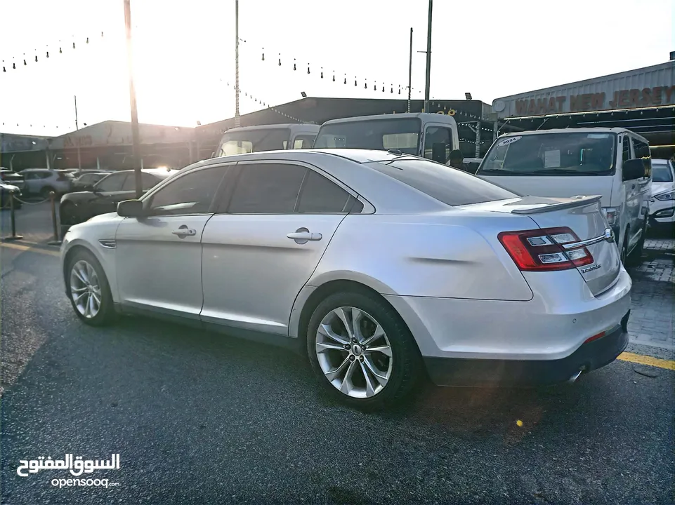 FORD Taurus Full option Model 2013 GCC spec