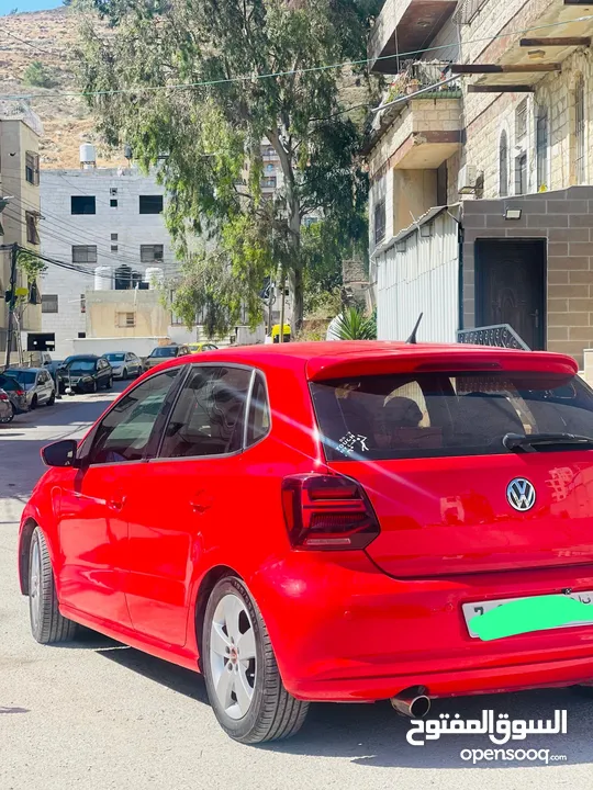سيارة بولو بصلاة عالنبي